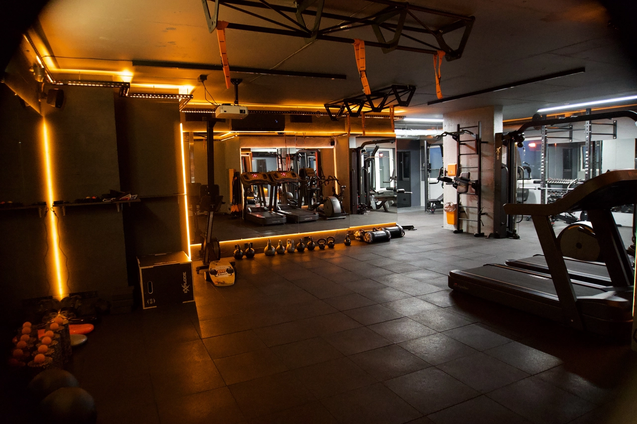 Switch Gym Background